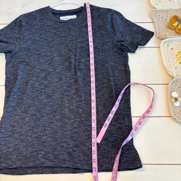 Abercrombie & Fitch Soft A&F Tee Shirt Women’s Medium Short Sleeve - Picture 5 of 7